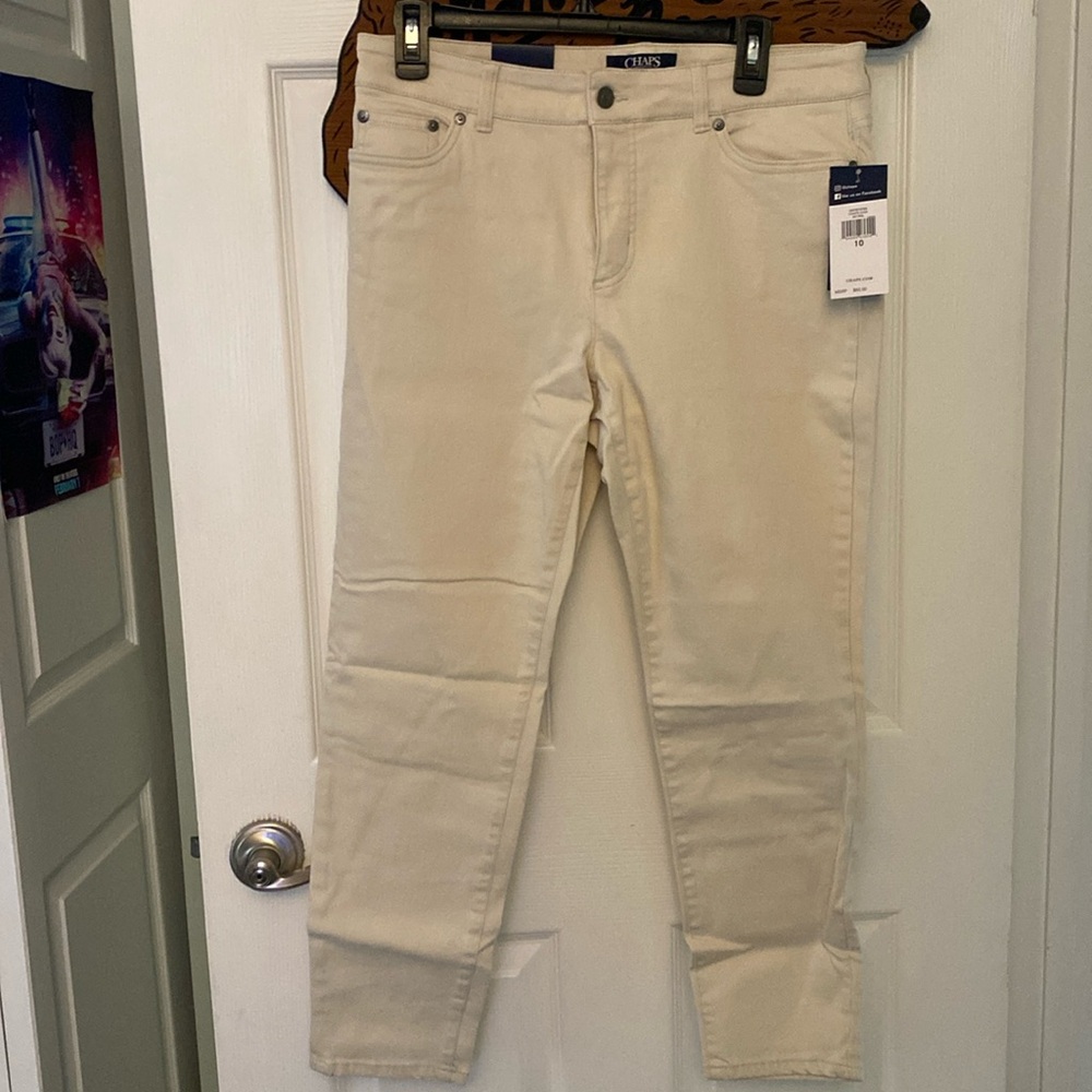 10R women’s CHAPS slimming fit ankle jeans - off white / cream / “natural” color